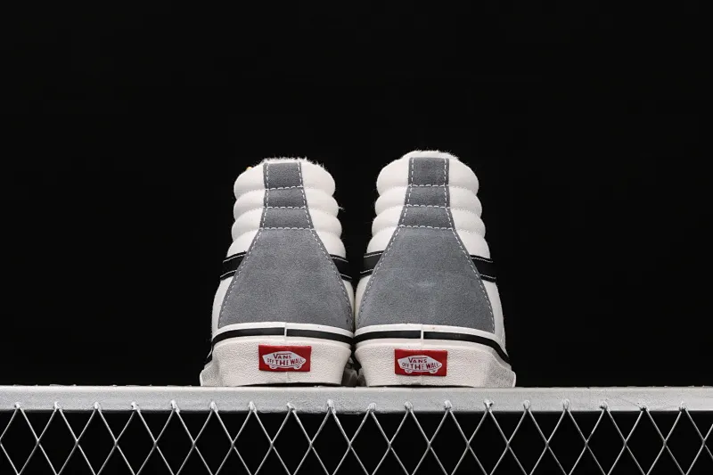 All categories Vans Vans series Vans Hi Vans high-top plus velvet Vans Sk8-Hi Anaheim autumn and winter plus velvet series high-top casual sneakers VN0A38GFUQ1